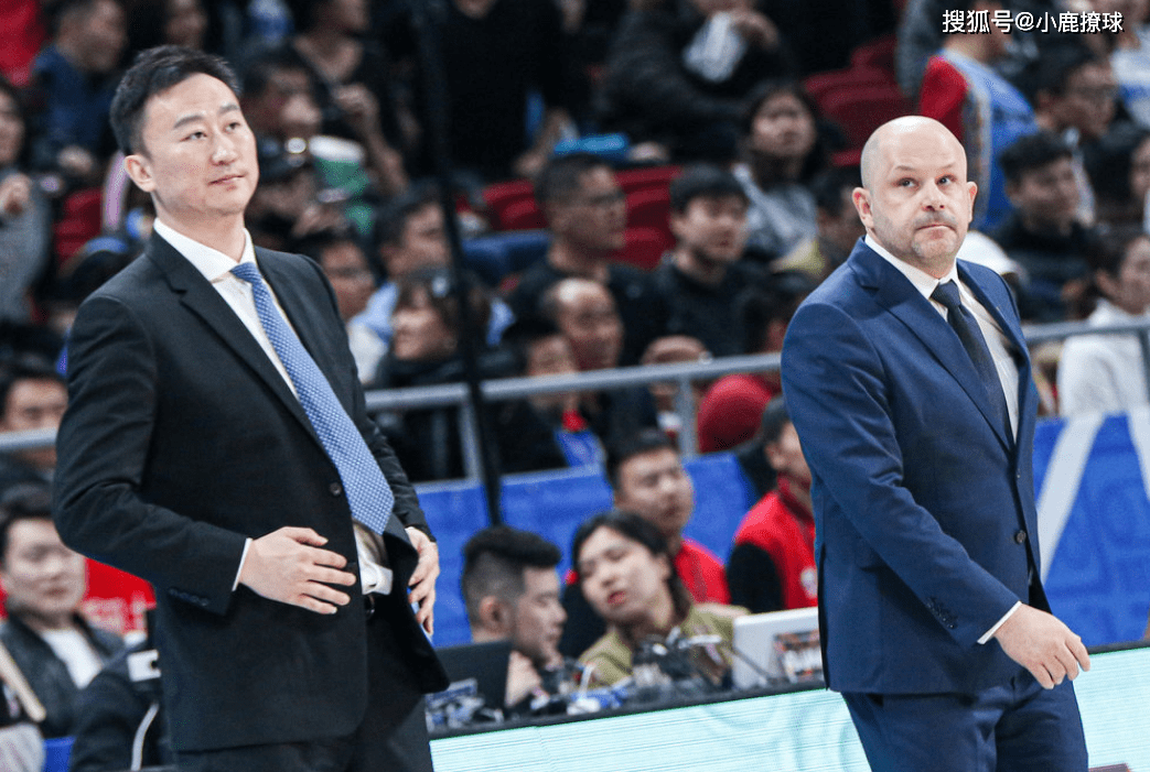 关于离谱！深圳男篮围绕欧篮联门线救险赛前尼斯备战欧联，纽约尼克斯官宣签约备战CBA常规赛的信息