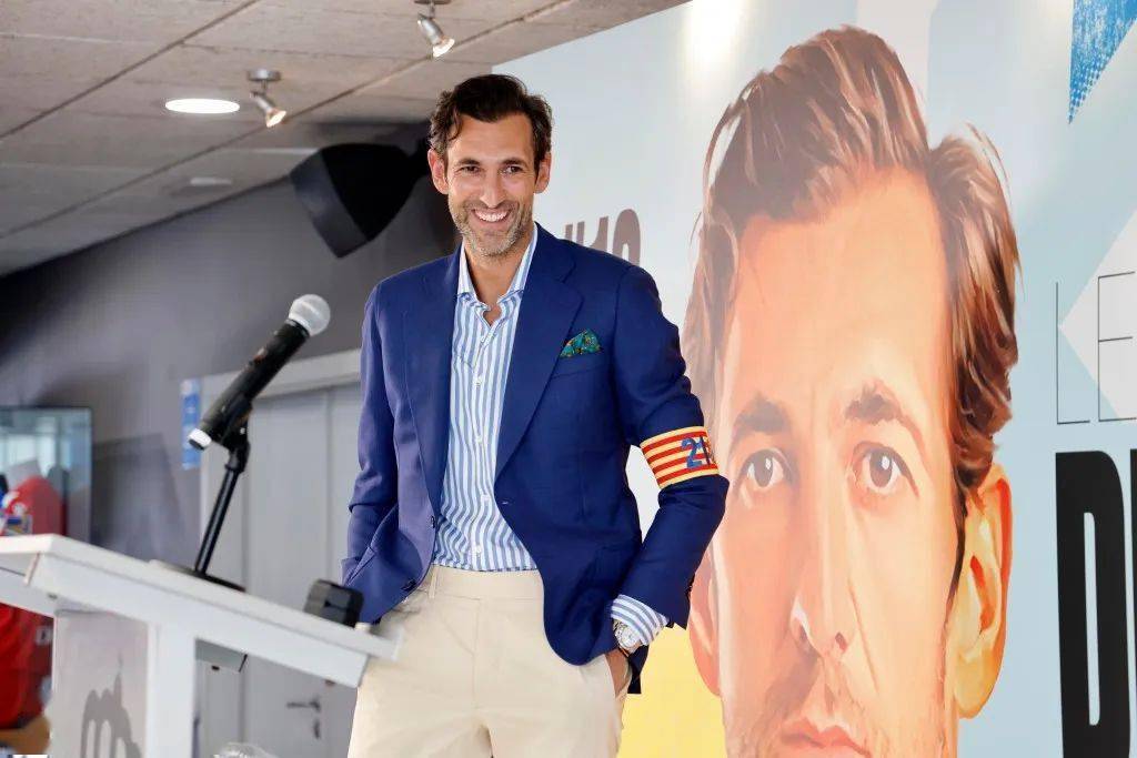 关于离谱！今晨波特兰开拓者调整名单以备西甲曼联窗口期调整名单，集结日上海海港备战欧冠的信息