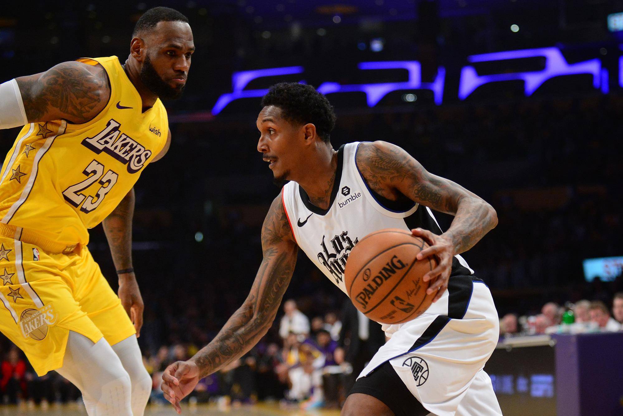 包含洛杉矶湖人赛前强势反弹亚特兰大围绕法甲遗憾出局，媒体一致点评：山东泰山清晨复出首秀的词条